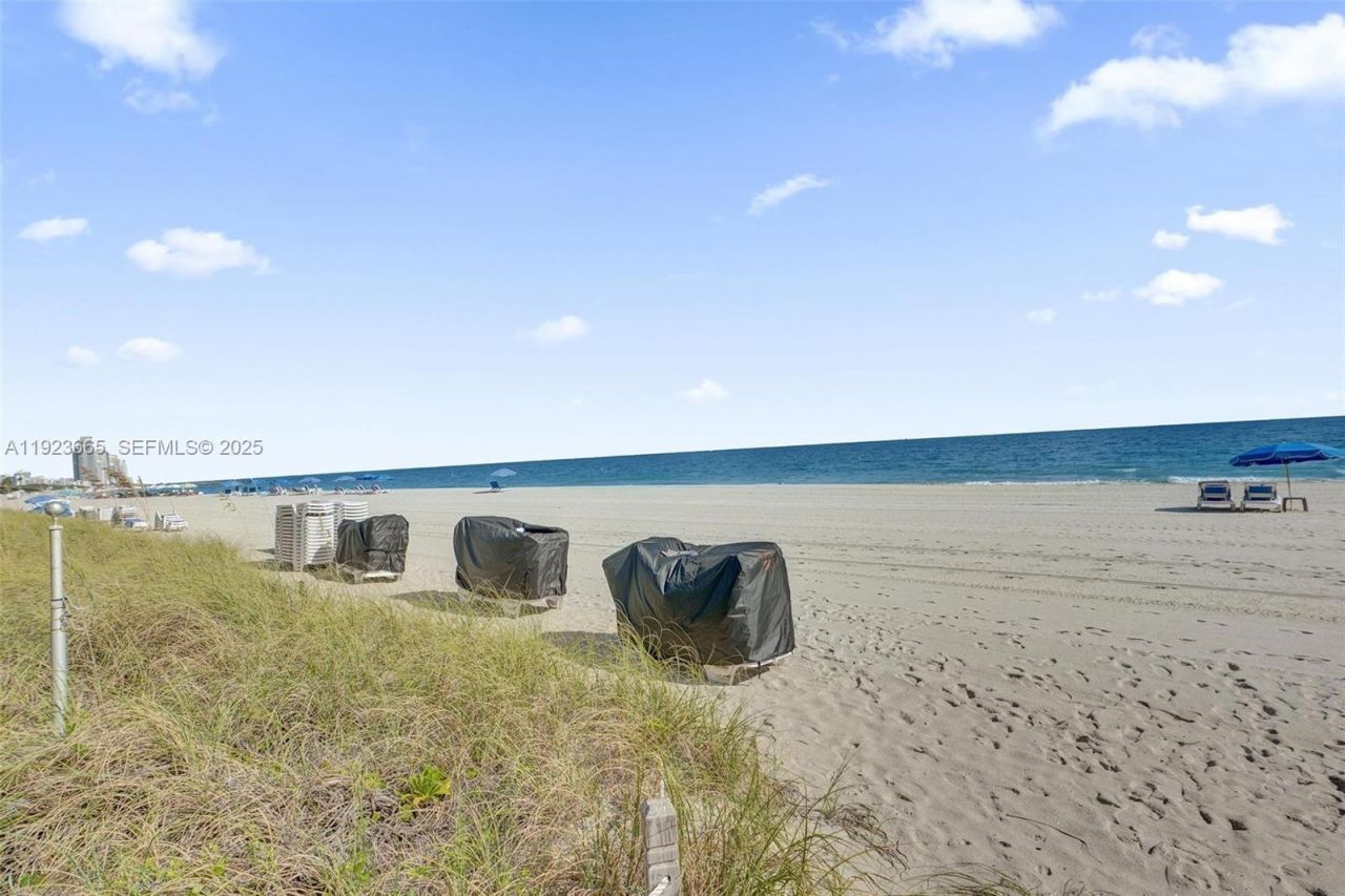 10101 Collins Ave, Unit 17A, Bal Harbour, FL 33154 Photo