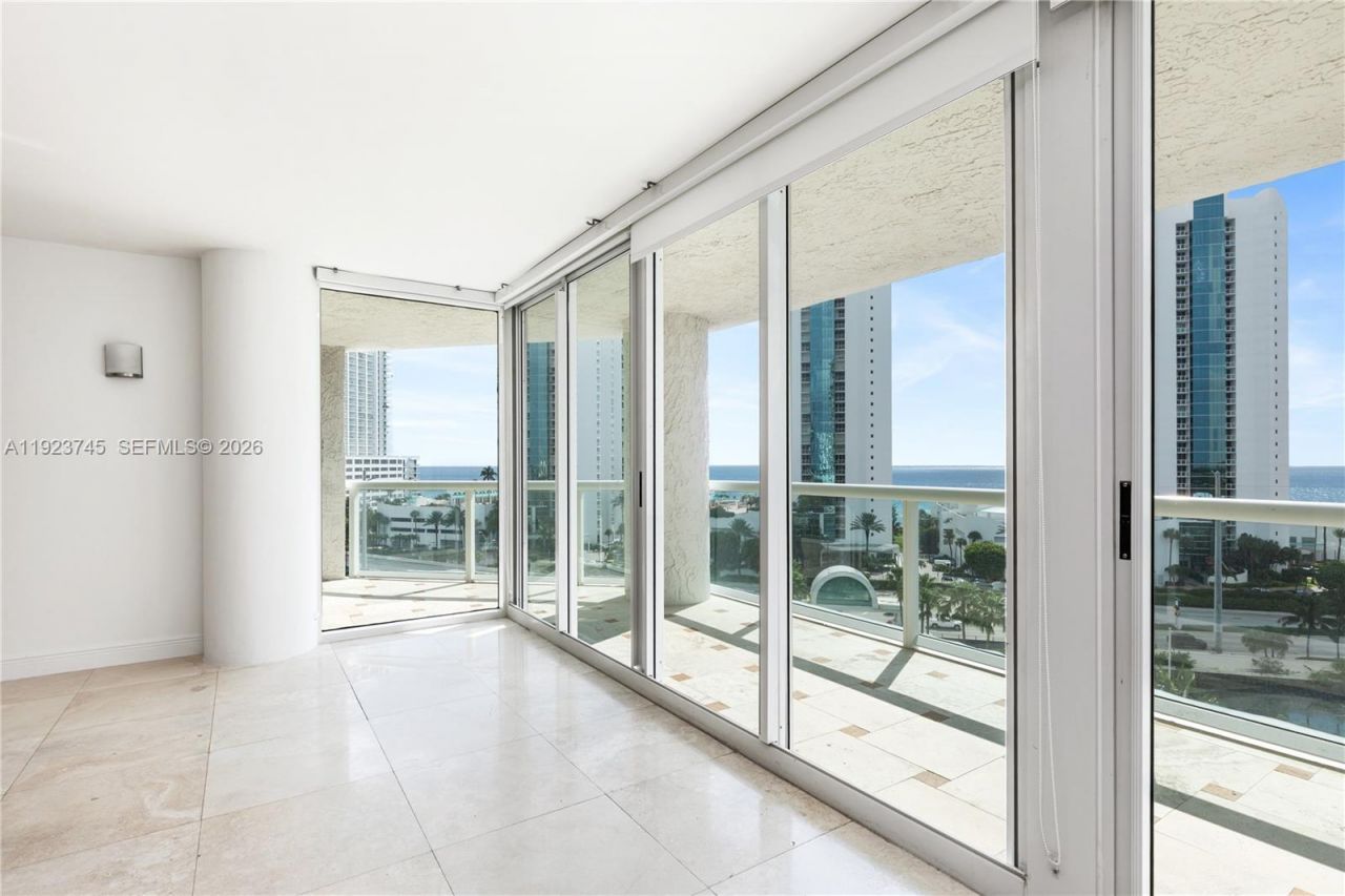 16400 Collins Ave, Unit 942, Sunny Isles Beach, FL 33160 Photo