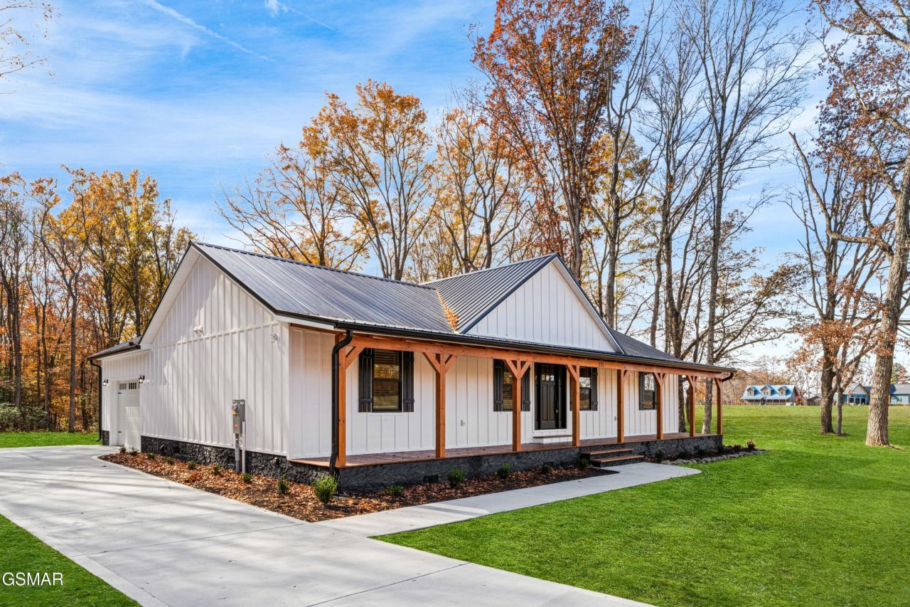 231 Sunset Boulevard, White Pine, TN 37890 Main Photo