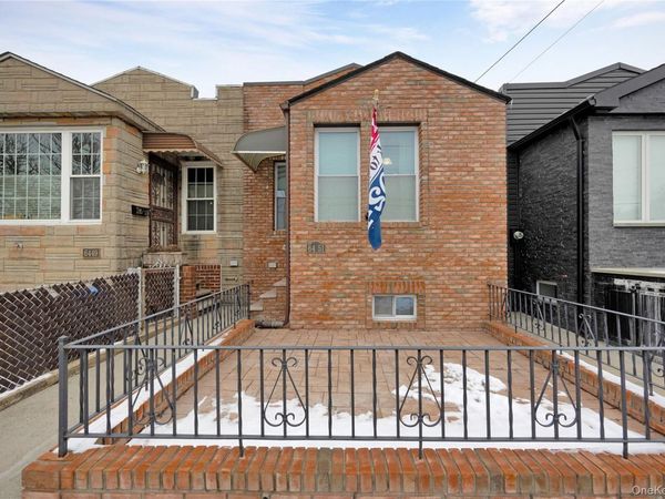 6451 59th Avenue, Maspeth, NY 11378