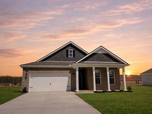 30 BURR OAK CV, Oakland, TN 38060