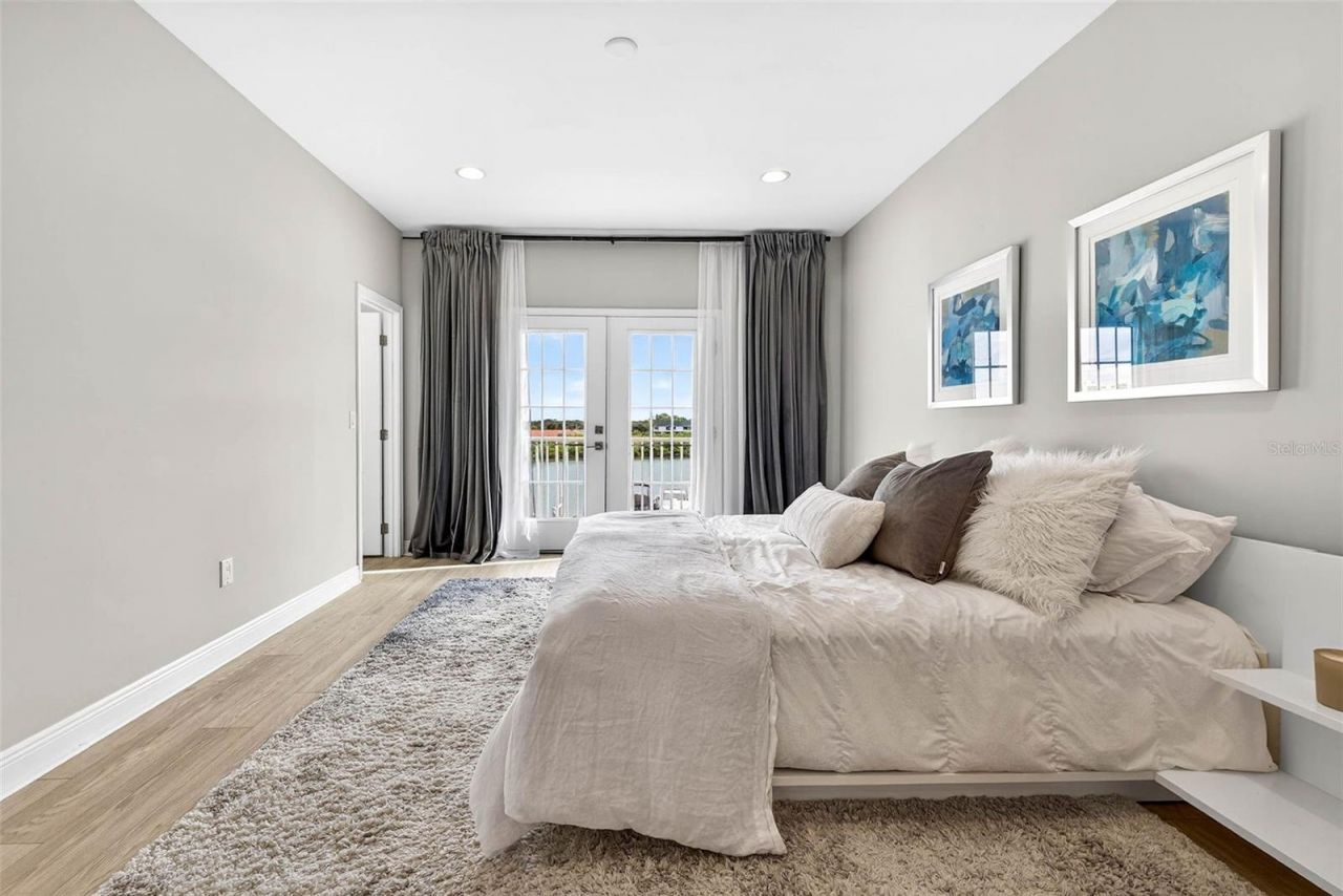 19915 Gulf Boulevard, Unit 704, Indian Shores, FL 33785 Photo