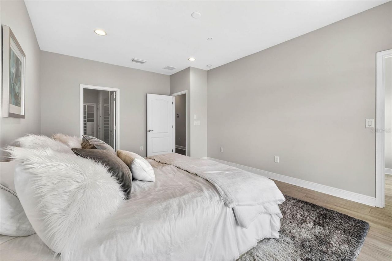 19915 Gulf Boulevard, Unit 704, Indian Shores, FL 33785 Photo