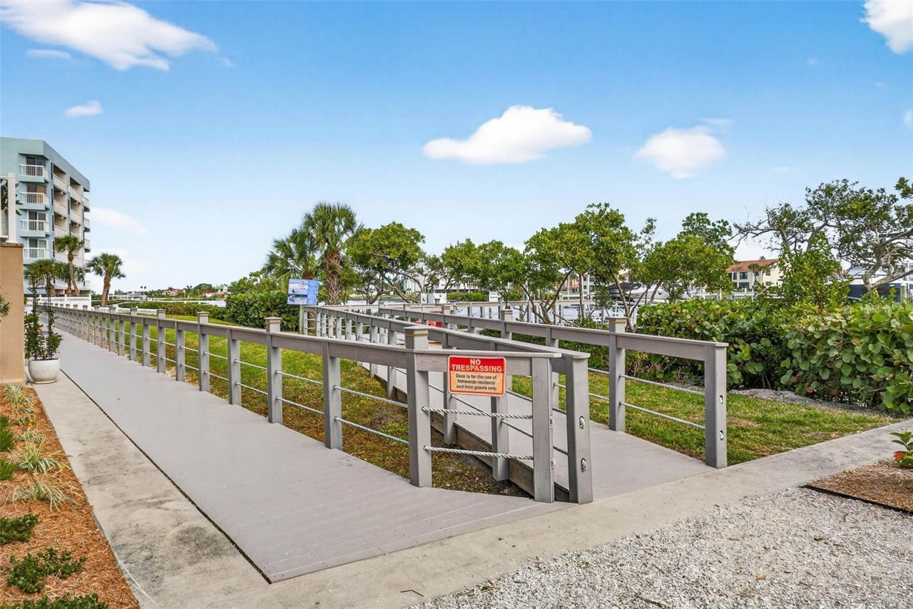 19915 Gulf Boulevard, Unit 704, Indian Shores, FL 33785 Photo