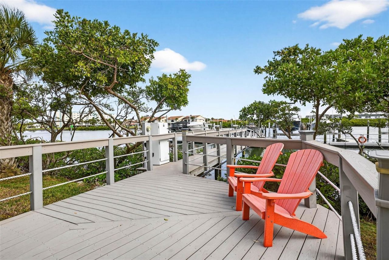 19915 Gulf Boulevard, Unit 704, Indian Shores, FL 33785 Photo