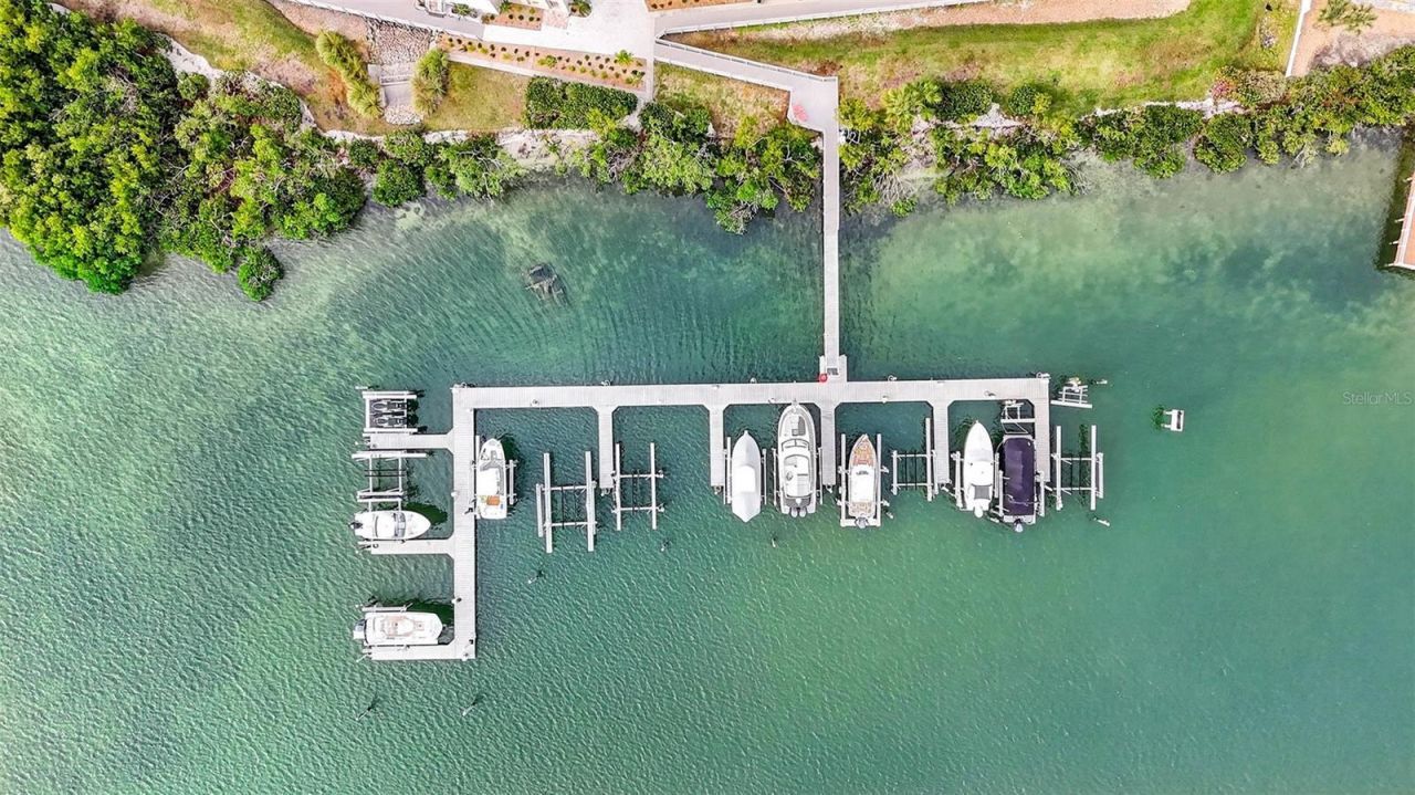 19915 Gulf Boulevard, Unit 704, Indian Shores, FL 33785 Photo