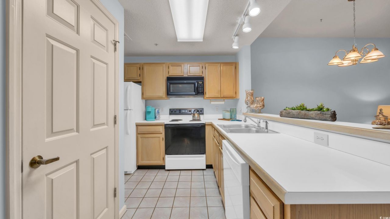 1221 Tidewater Dr. Photo 5