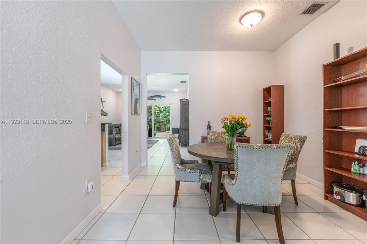 13946 S Cypress Cove Cir, Davie, FL 33325 Photo