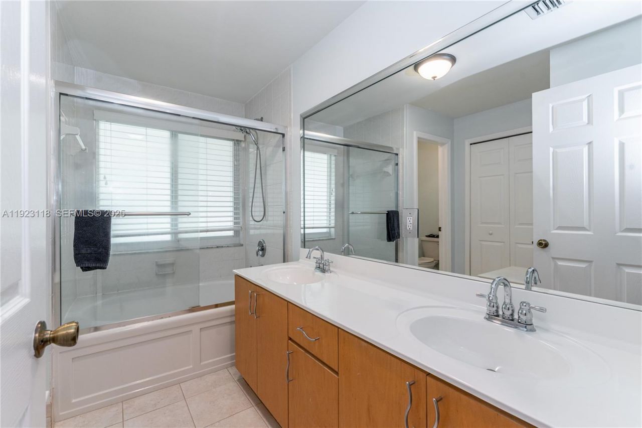 13946 S Cypress Cove Cir, Davie, FL 33325 Photo