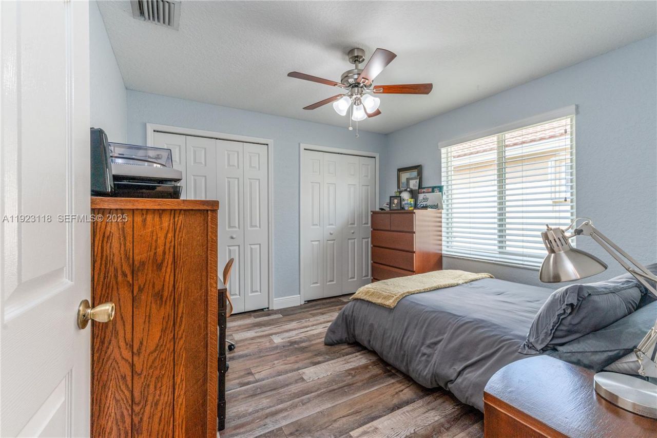 13946 S Cypress Cove Cir, Davie, FL 33325 Photo