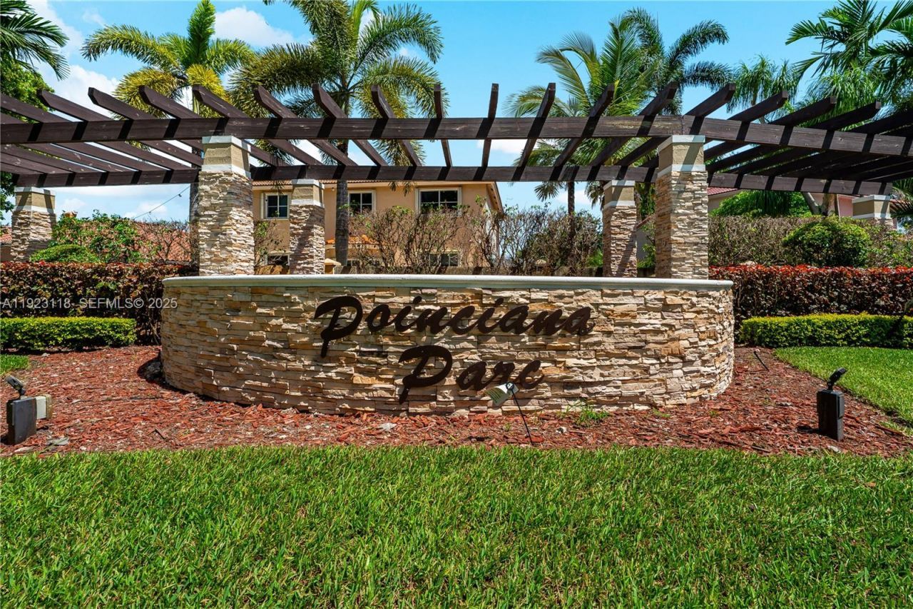 13946 S Cypress Cove Cir, Davie, FL 33325 Photo