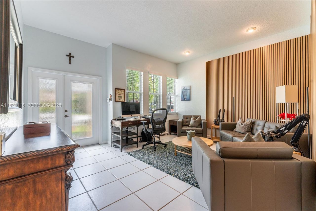 13946 S Cypress Cove Cir, Davie, FL 33325 Photo