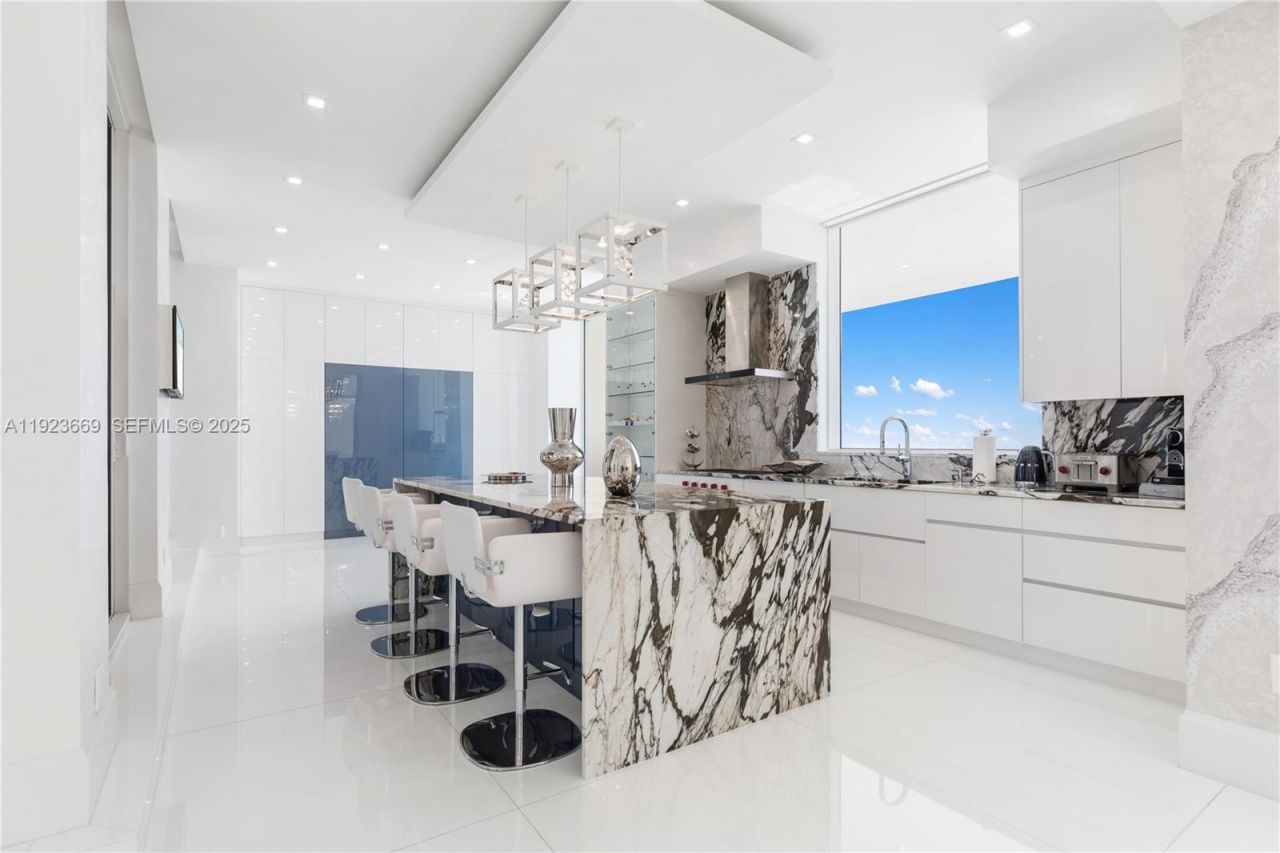 17875 Collins Ave, Unit PH4701, Sunny Isles Beach, FL 33160 Photo