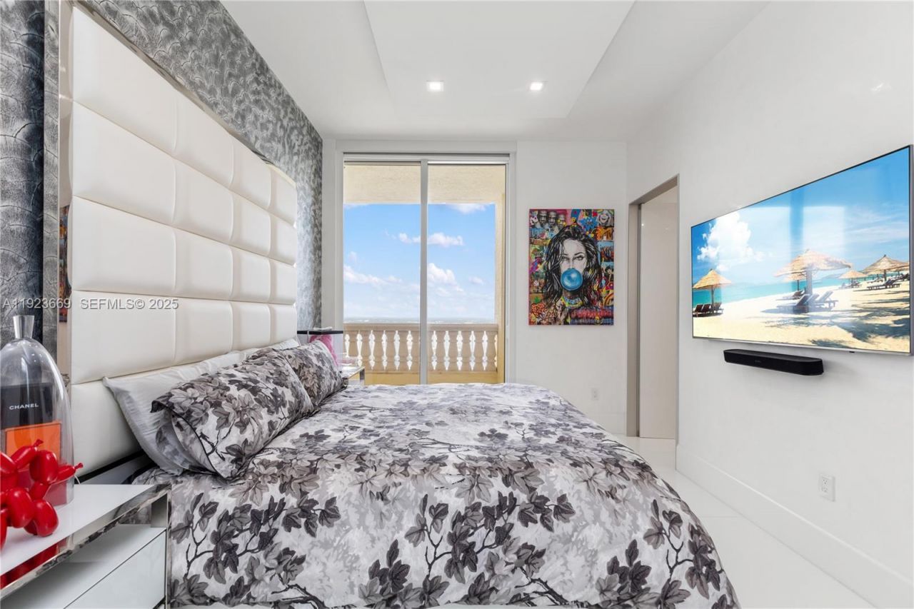 17875 Collins Ave, Unit PH4701, Sunny Isles Beach, FL 33160 Photo