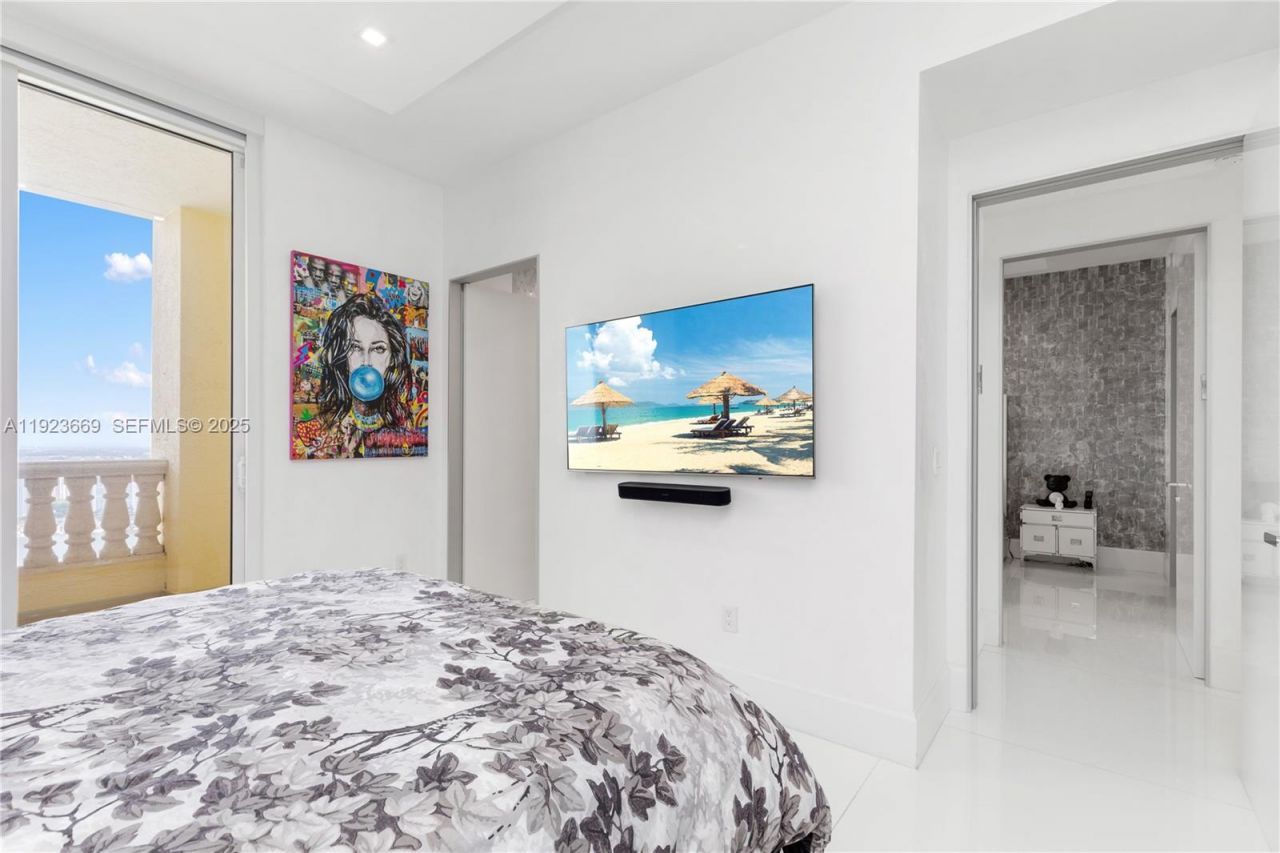 17875 Collins Ave, Unit PH4701, Sunny Isles Beach, FL 33160 Photo