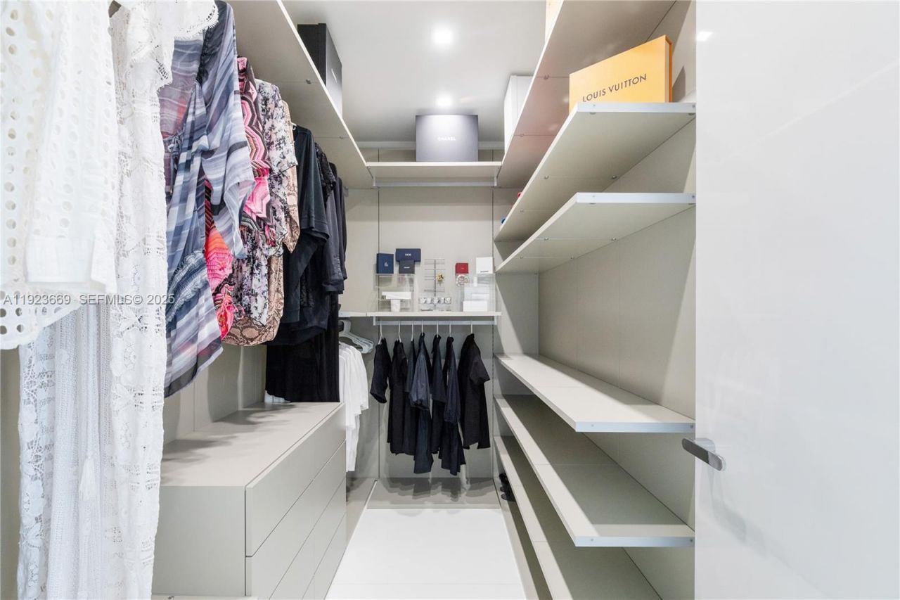 17875 Collins Ave, Unit PH4701, Sunny Isles Beach, FL 33160 Photo