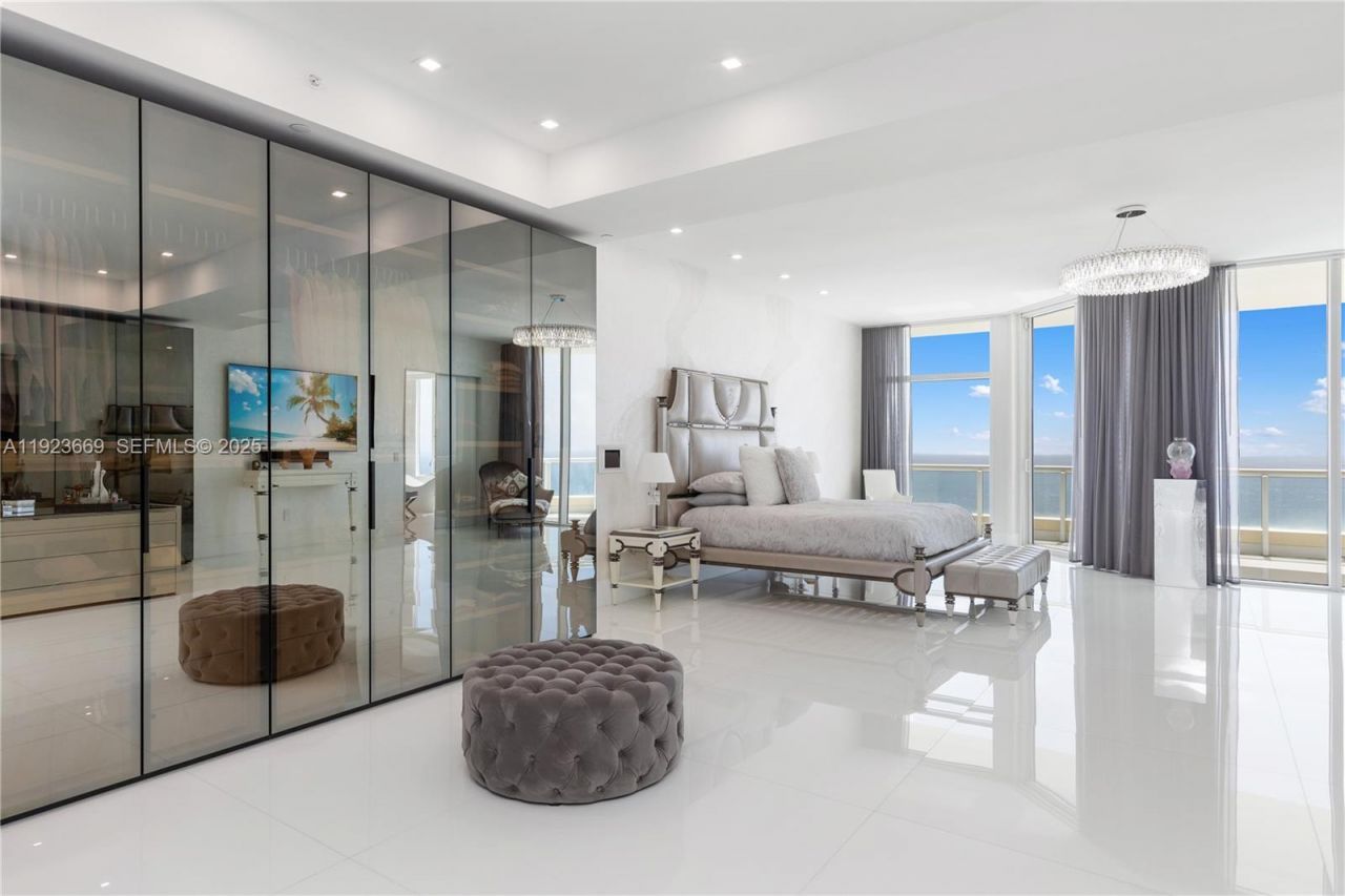 17875 Collins Ave, Unit PH4701, Sunny Isles Beach, FL 33160 Photo