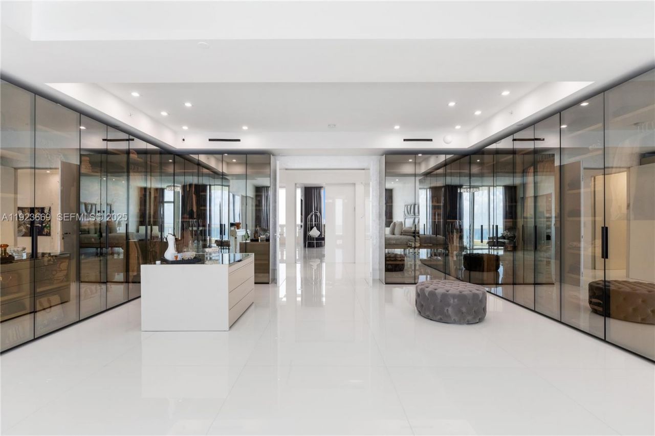 17875 Collins Ave, Unit PH4701, Sunny Isles Beach, FL 33160 Photo