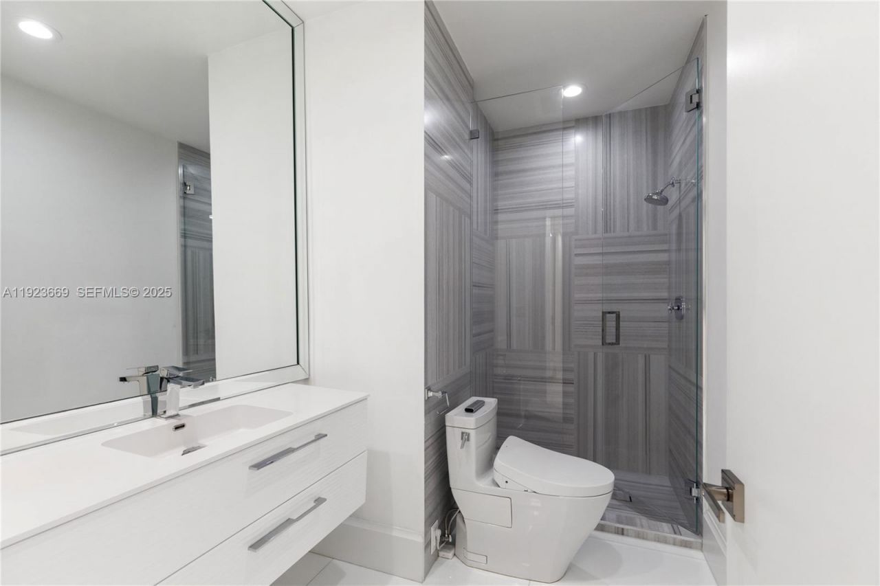 17875 Collins Ave, Unit PH4701, Sunny Isles Beach, FL 33160 Photo