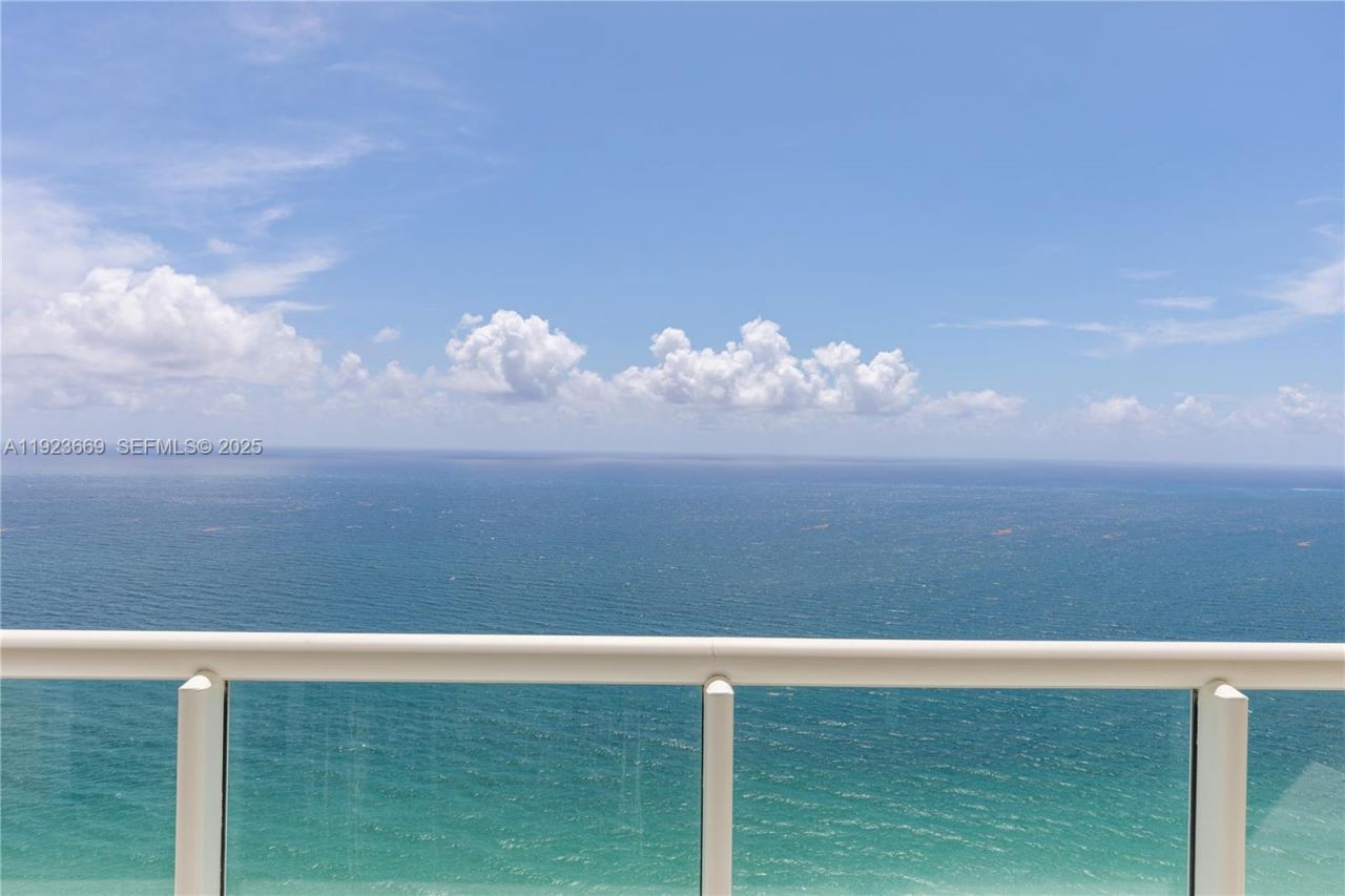 17875 Collins Ave, Unit PH4701, Sunny Isles Beach, FL 33160 Photo