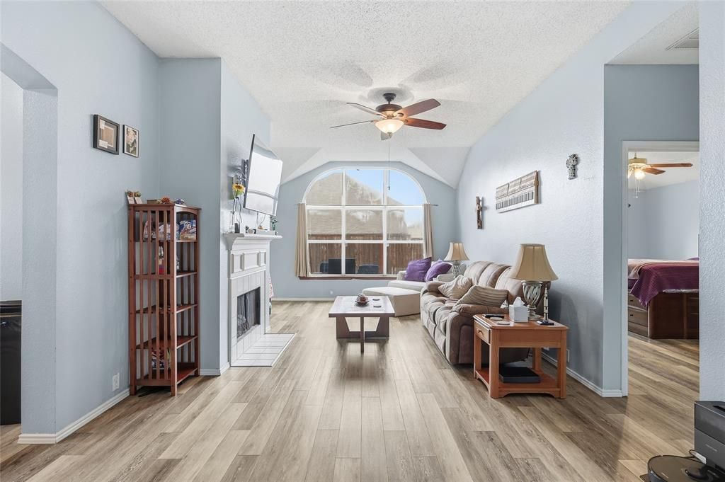 763 Winding Oak Bend, Lake Dallas, TX 75065 Main Photo