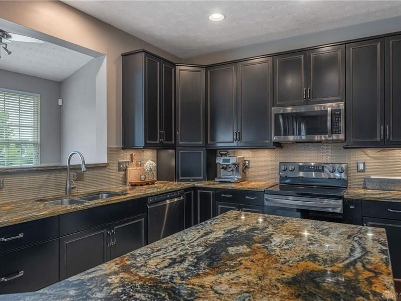 9372 Aspen Brook Court, Clearcreek Township, OH 45458 Photo 14