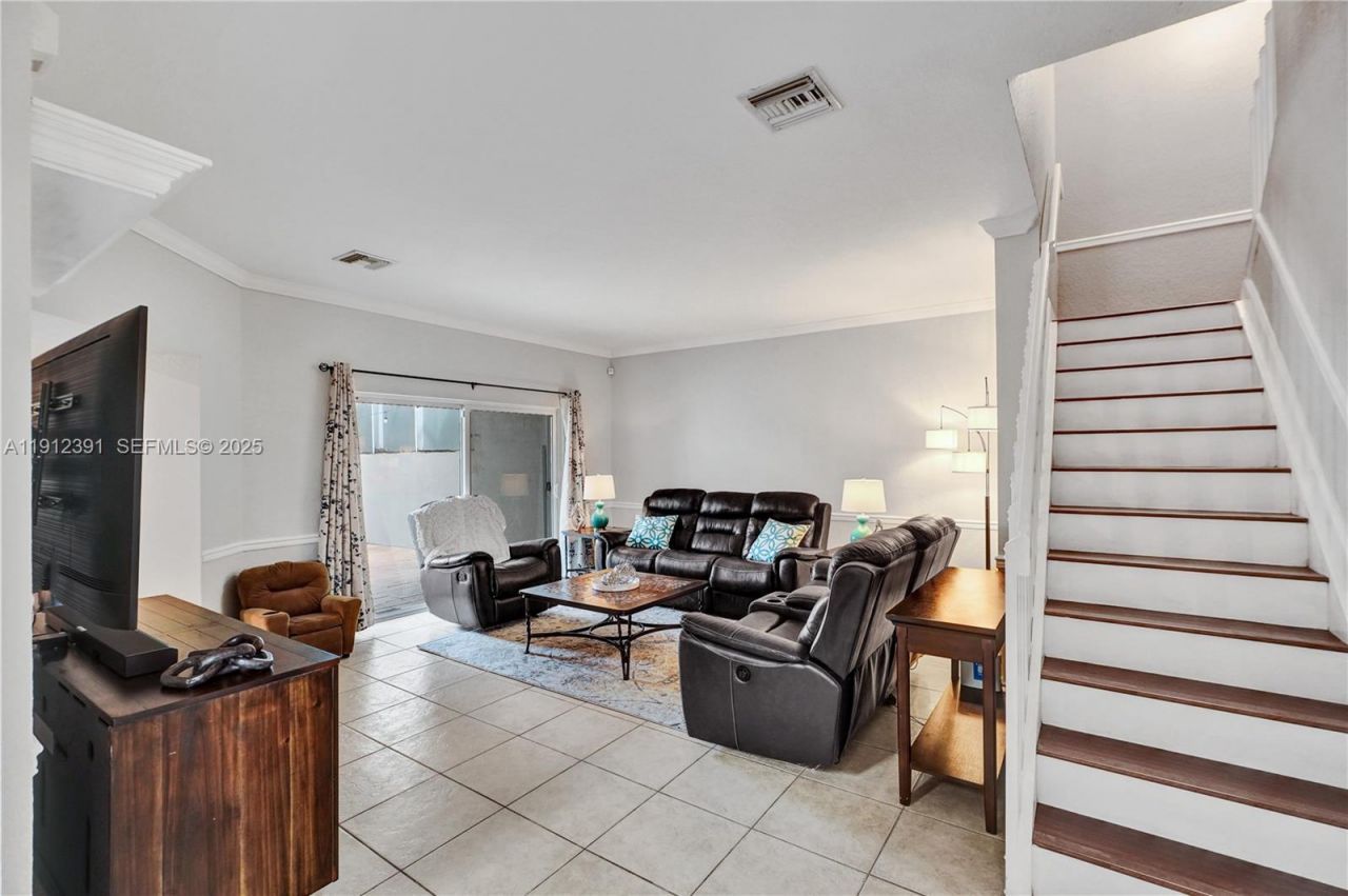 5633 NW 117th Avenue, Coral Springs, FL 33076 Photo