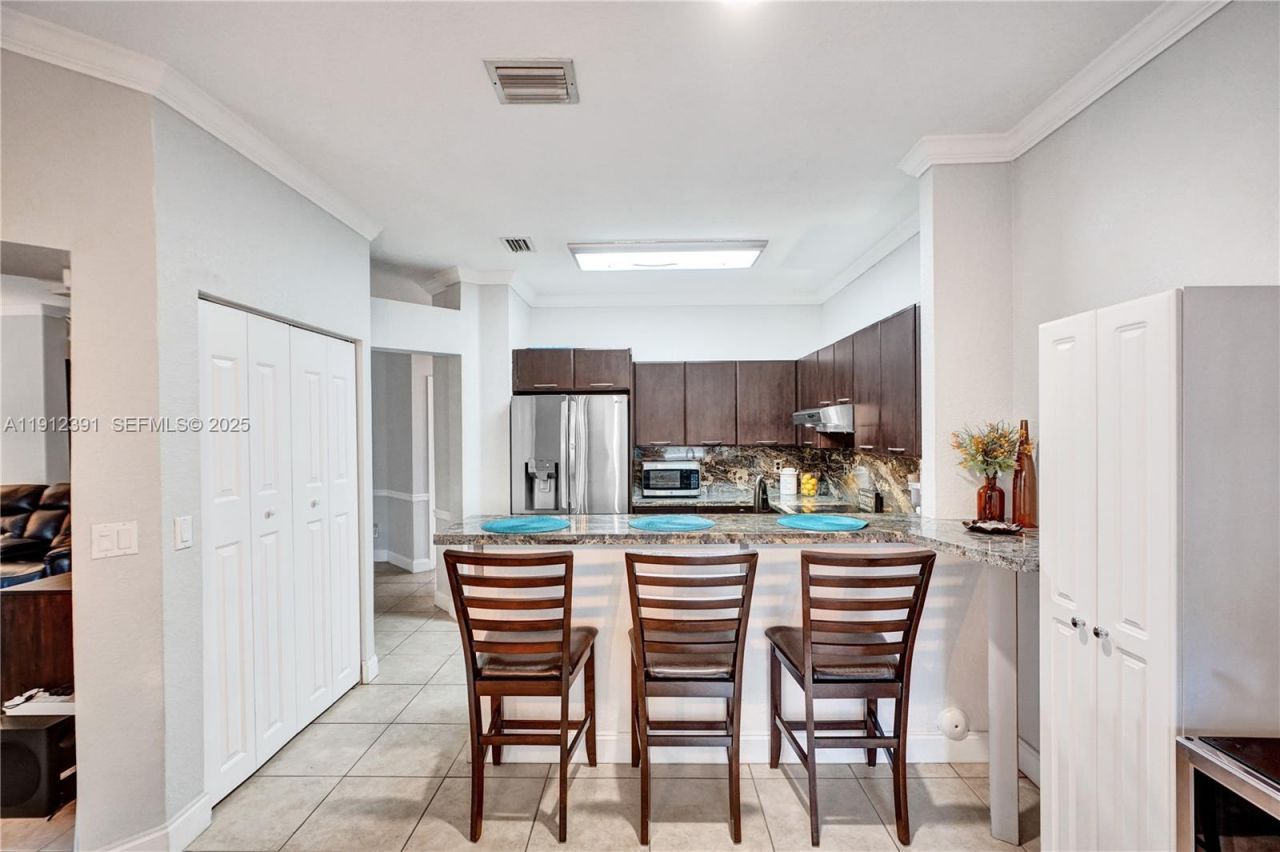 5633 NW 117th Avenue, Coral Springs, FL 33076 Photo