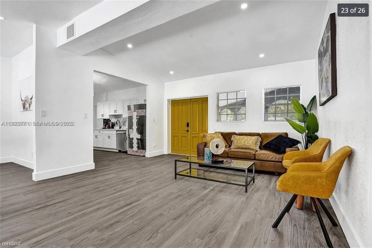 1420 NE 201st Ter, Miami, FL 33179 Photo