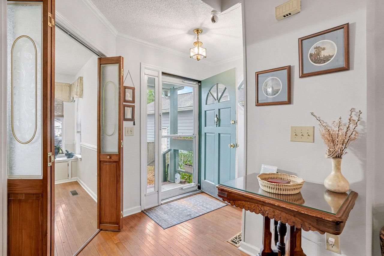 69 Jawol Drive Photo 6