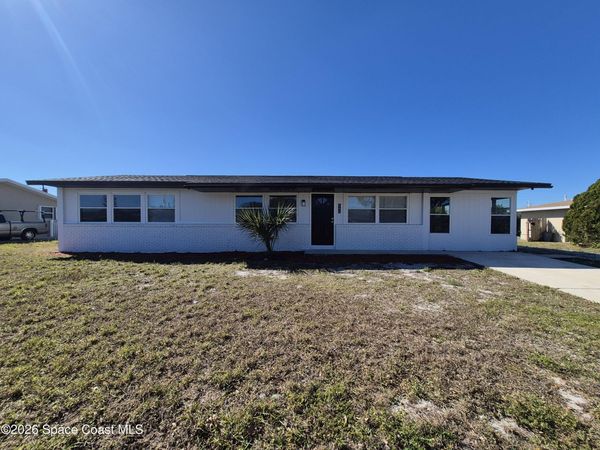 980 Bacon Circle NE, Palm Bay, FL 32905