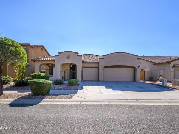 16035 W CLINTON Street, Surprise, AZ 85379