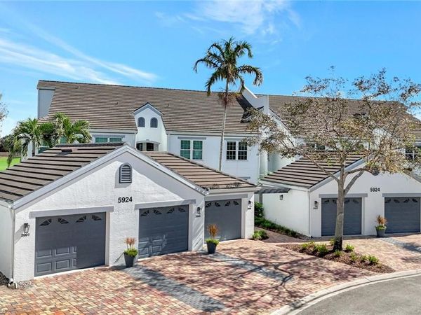 5924 Sand Wedge LN, Unit 2002, NAPLES, FL 34110