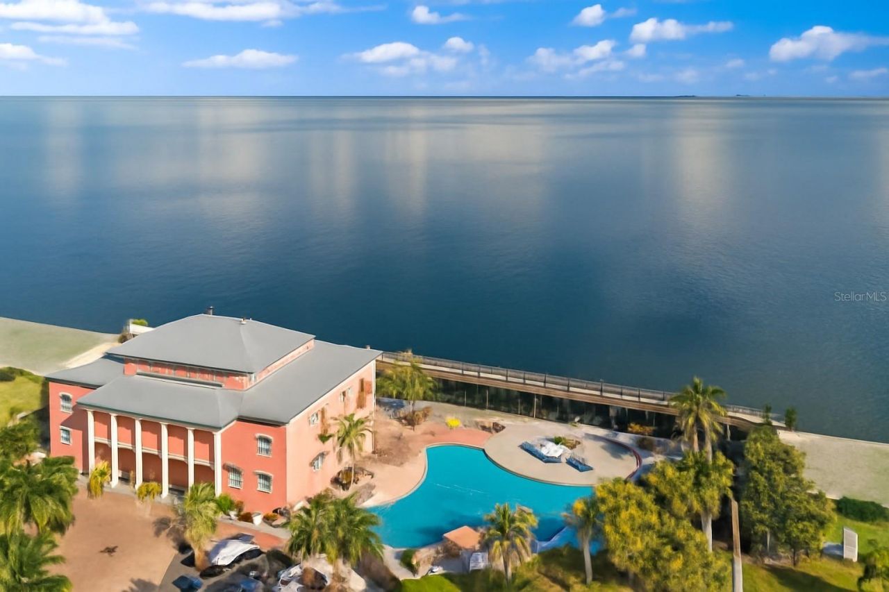 5176 Salmon Drive Se, Unit A, Saint Petersburg, FL 33705 Photo