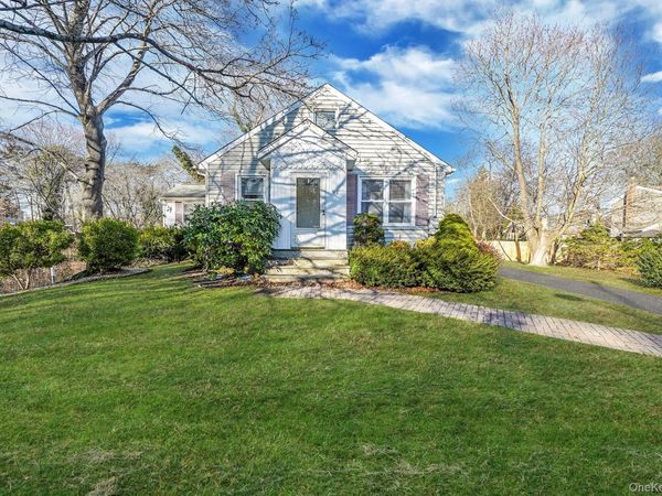 91 Tower Street, Sayville, NY 11782