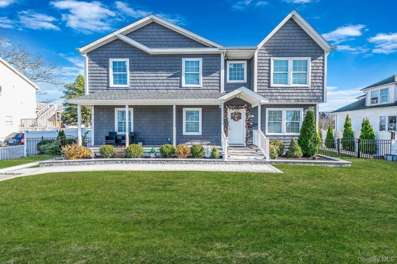 50 Verazzano Avenue, Copiague, NY 11726 Main Photo