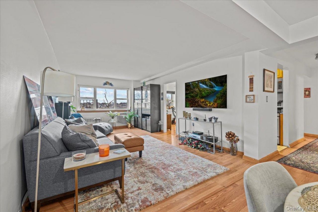 3030 Johnson Avenue, Unit 4K, Bronx, NY 10463 Main Photo