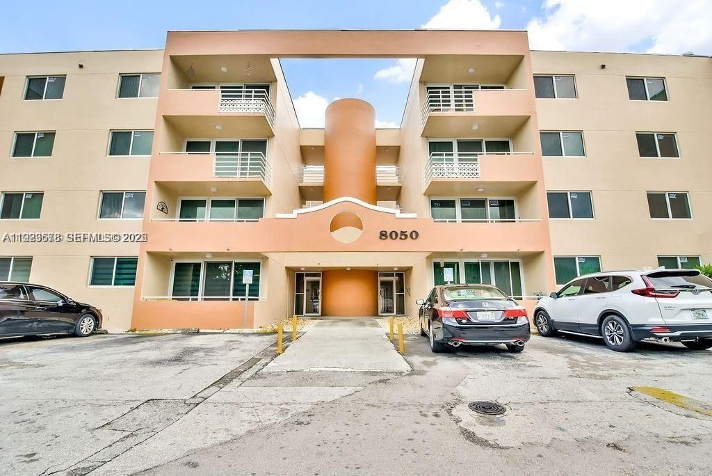8050 NW 8th St, Unit 201, Miami, FL 33126 Photo