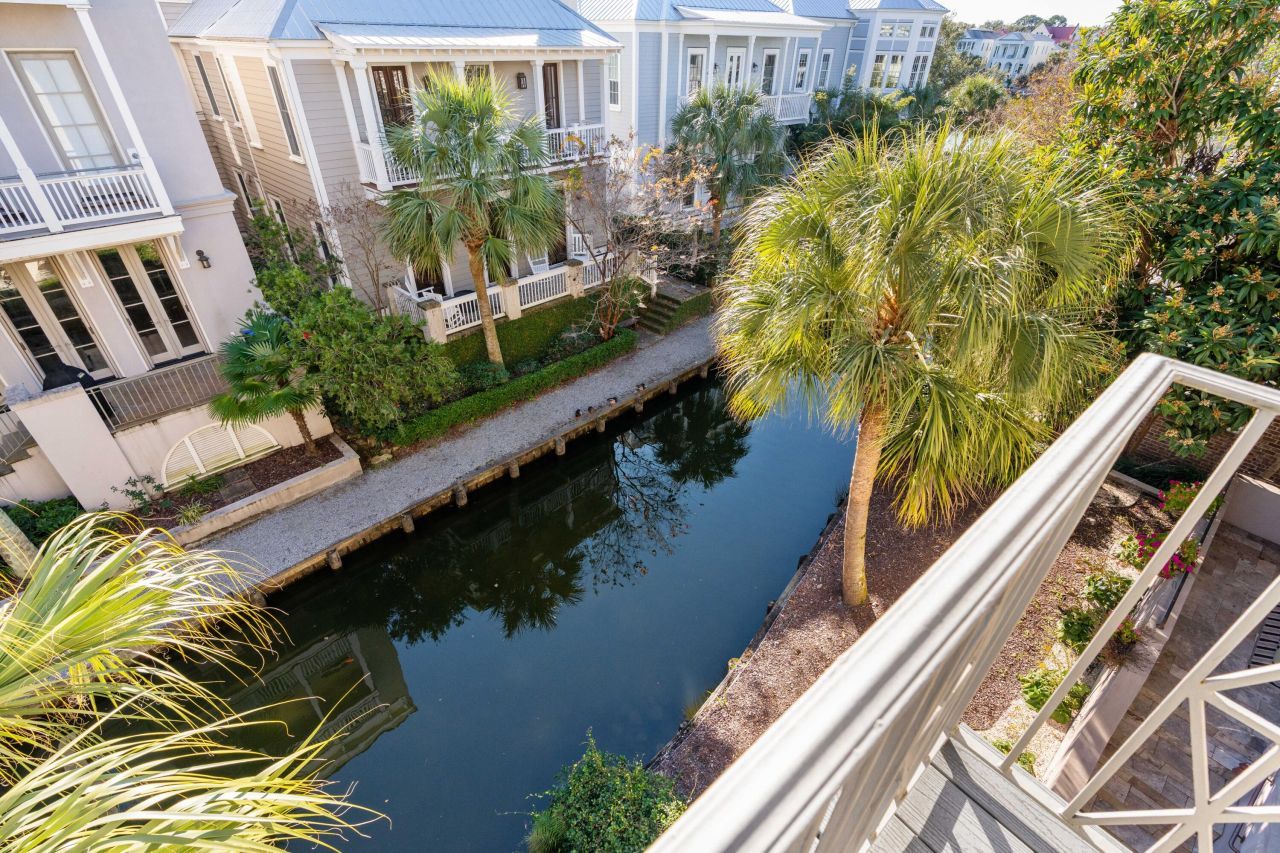 35 John Galt Way Photo 15