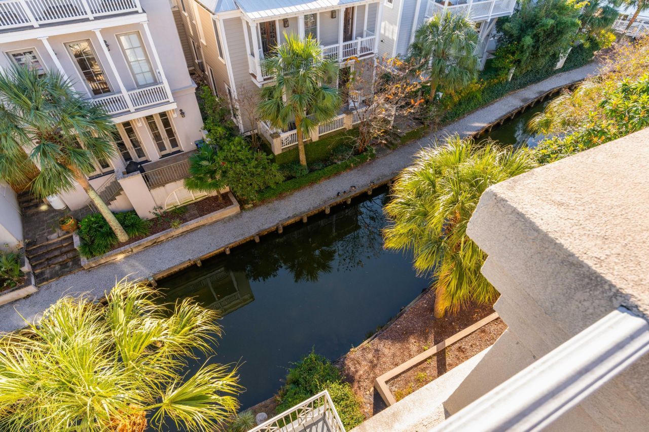 35 John Galt Way Photo 21