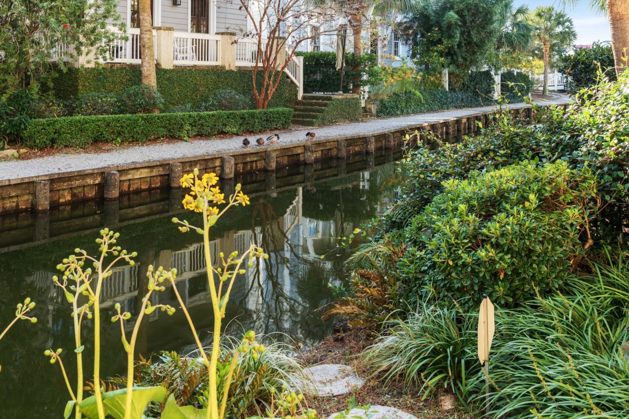 35 John Galt Way Photo 34