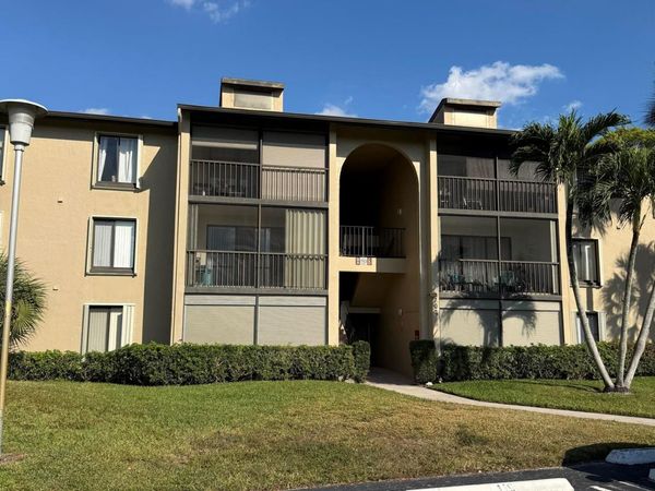 703 Sunny Pine Way, Unit B3, Greenacres, FL 33415