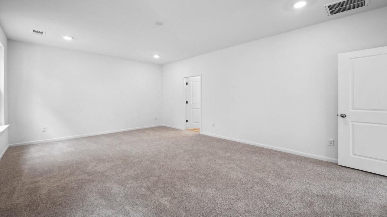 478 Cadbury Loop Photo 11