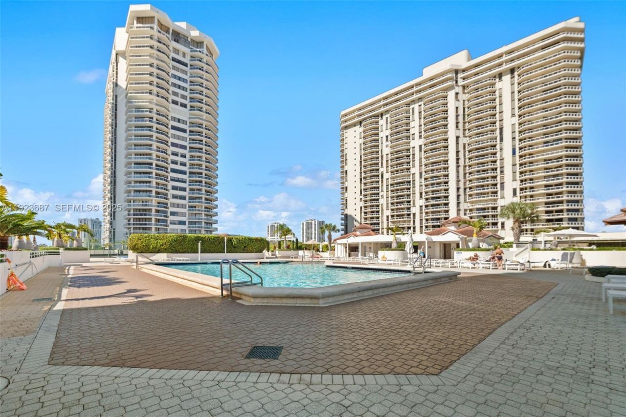 20185 E Country Club Dr, Unit 904, Aventura, FL 33180 Photo