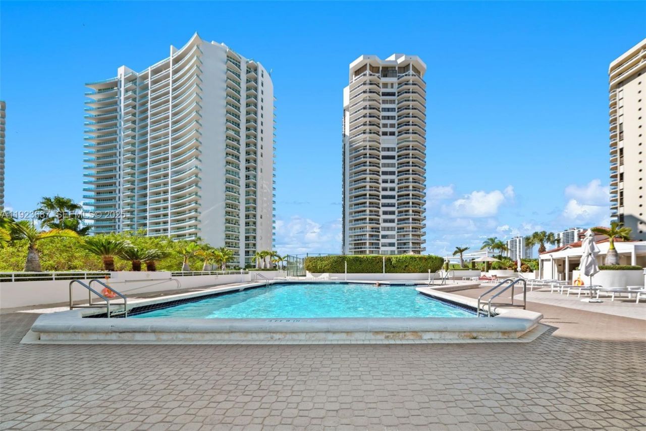 20185 E Country Club Dr, Unit 904, Aventura, FL 33180 Photo