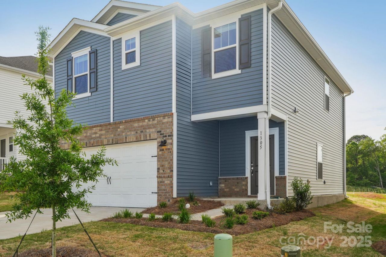 1321 30th Street Lane Ne, Conover, NC 28613 Main Photo