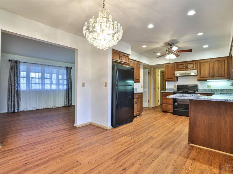 1101 Meadowind Court, Springfield Twp., OH 45231 Photo 12