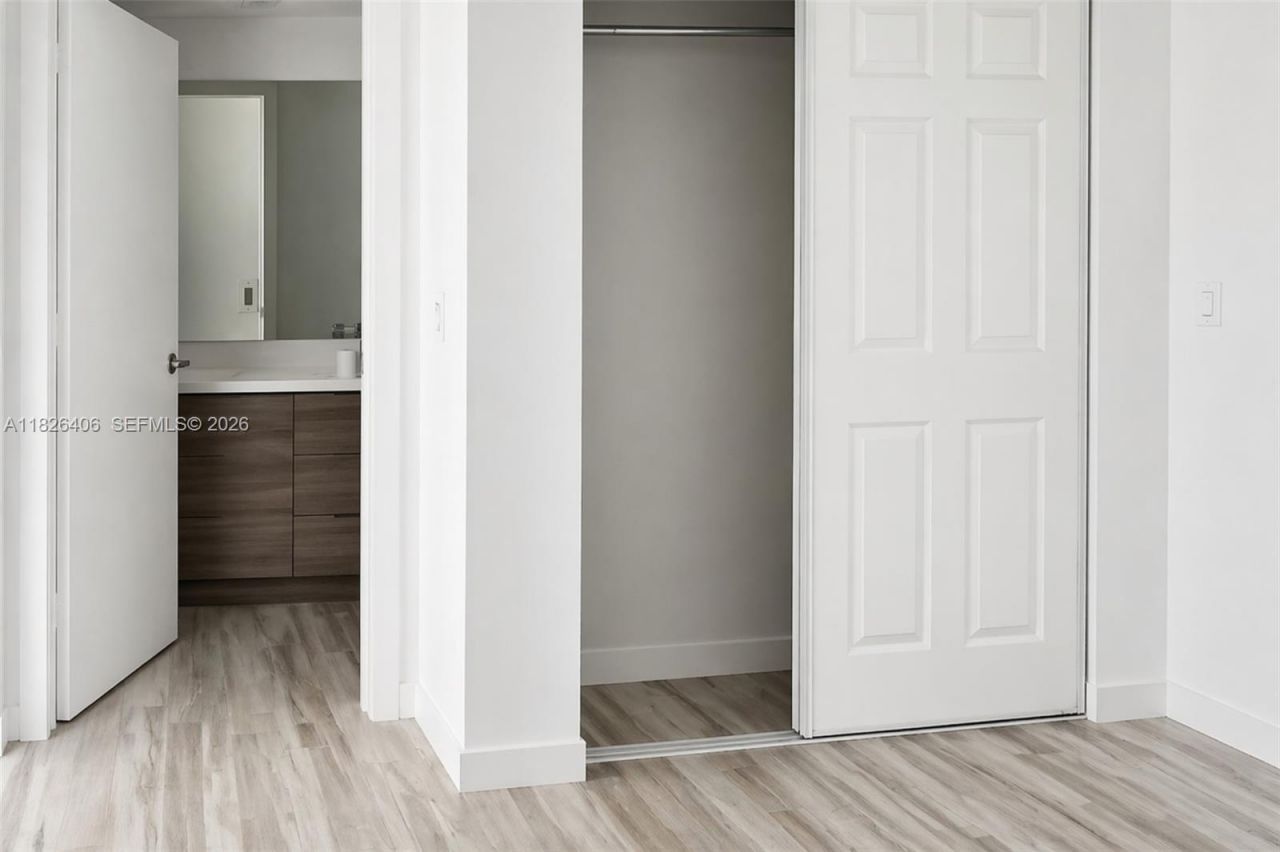 1560 Meridian Ave, Unit 206, Miami Beach, FL 33139 Photo