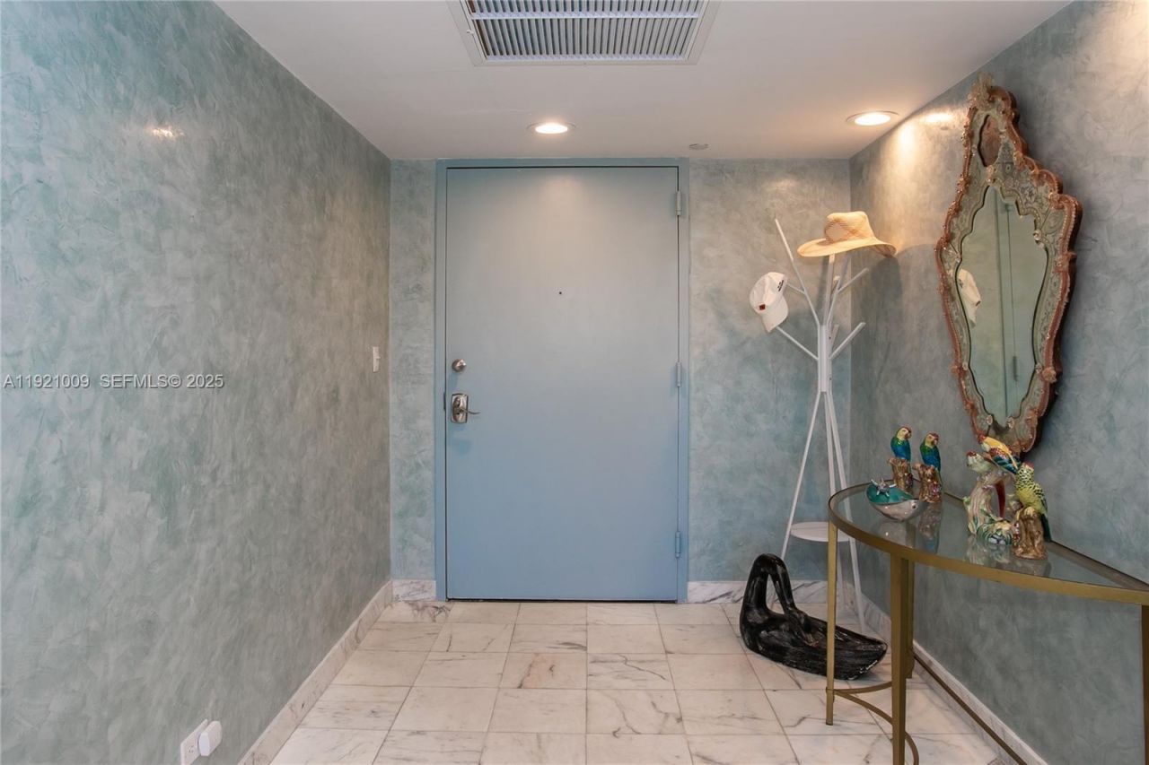 1800 NE 114th St, Unit 603, Miami, FL 33181 Photo