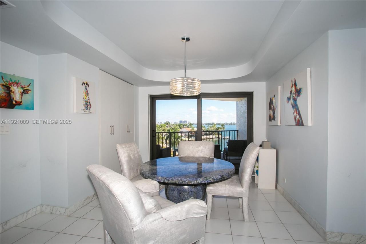 1800 NE 114th St, Unit 603, Miami, FL 33181 Photo